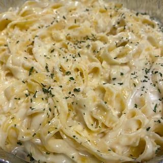 Pasta in Alfredo Sauce with Chicken options: