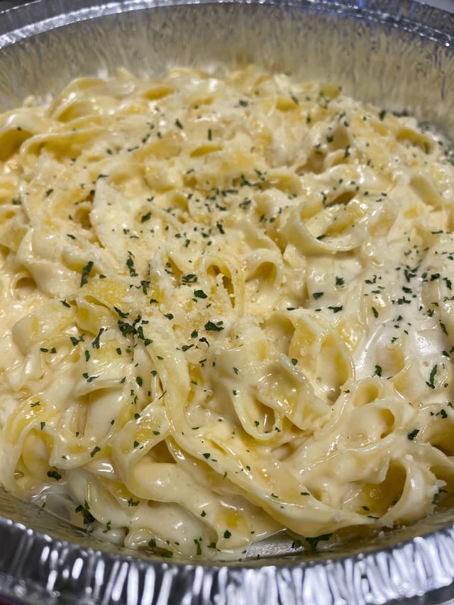 Pasta in Alfredo Sauce with Chicken options:.